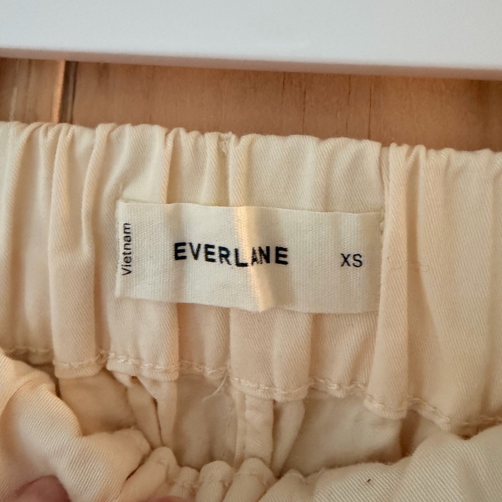 Everlane Easy Short - Picture 3 of 4